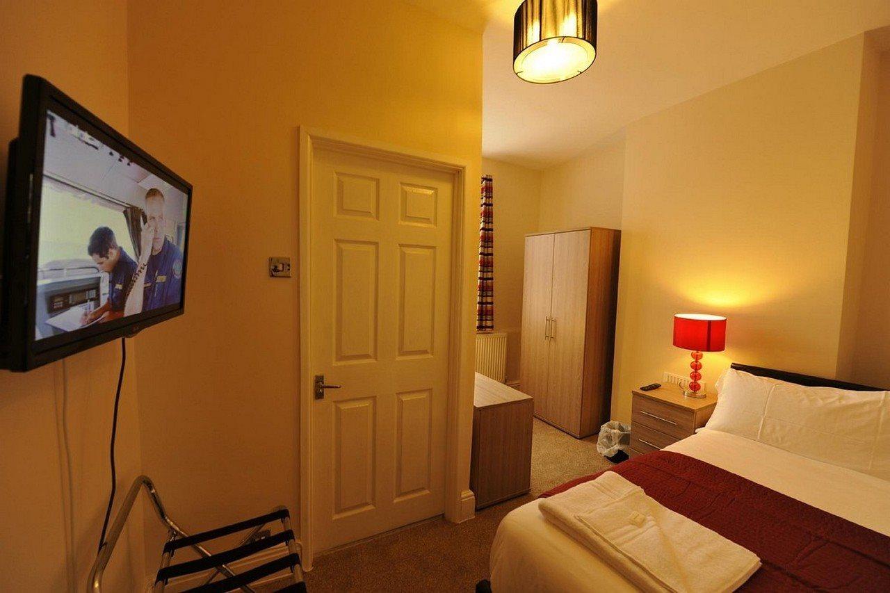 Gail'S Guest House Barry Bagian luar foto